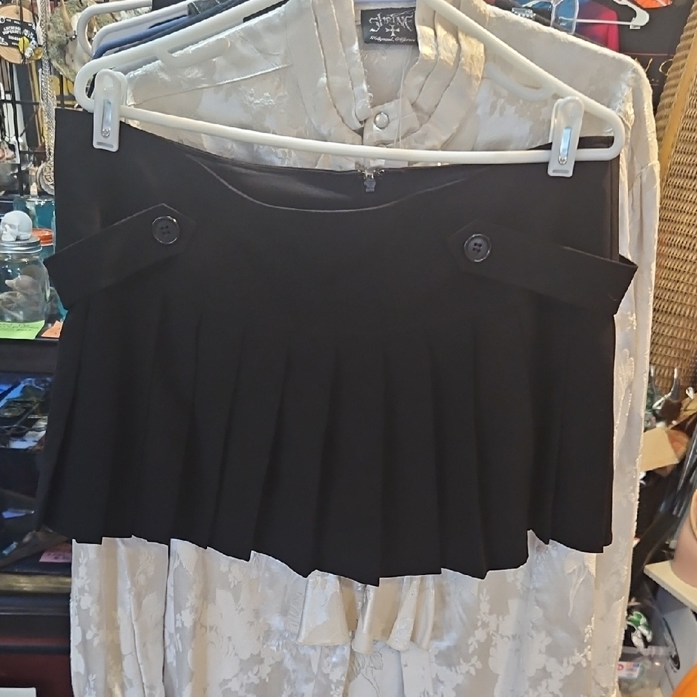 BCBGMaxAzria Black Mini Skirt